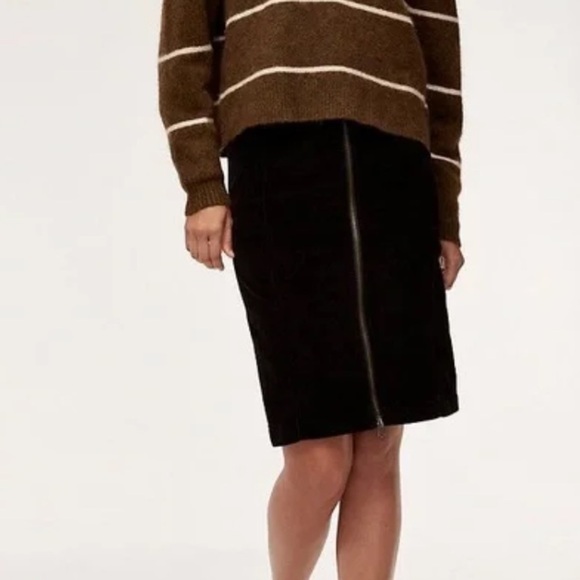 Aritzia Wilfred Free Ellie Corduroy Skirt in Olive Green - Picture 3 of 7